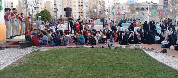 محفل جزء‌خوانی قرآن کریم در بوستان‌های قم