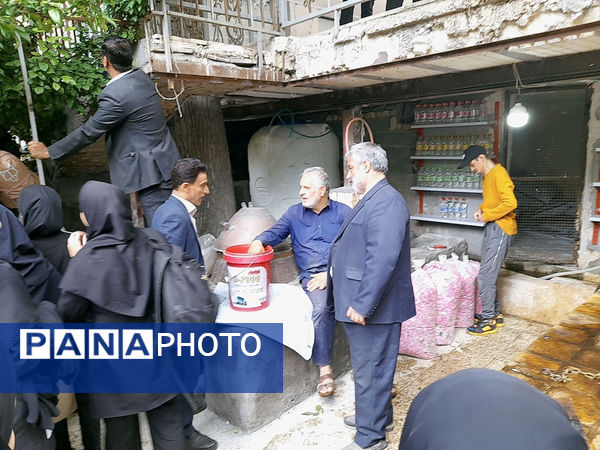 بازدید دانش‌آموزان جعفرآباد از کارگاه گلاب‌گیری روستای «بنابر»