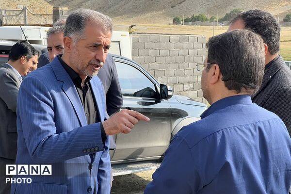 بازدید میدانی فرماندار فیروزکوه از روستا‌ها و پیگیری مطالبات اهالی در نشست با شورا و دهیار