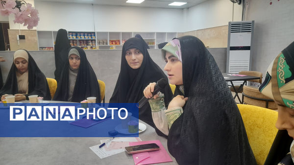 حضور مشاور معاون رئیس جمهور در مرکز «حس خوب» قم