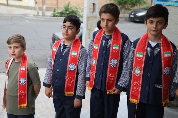 گرامیداشت هفته معلم با حضور دانش‌آموزان پیشتاز آذربایجان شرقی
