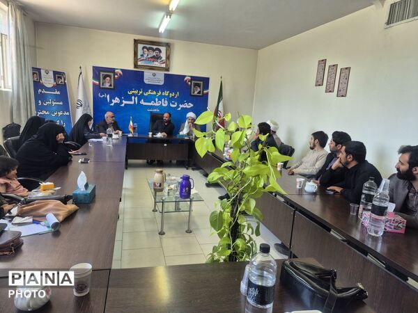 نشست غنی‌سازی اوقات فراغت دانش آموزان در آستانه تابستان