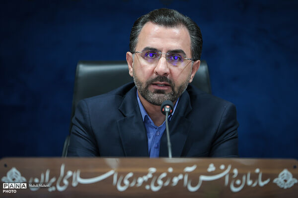 نشست قائم مقام معاون وزیر در سازمان دانش‌آموزی با مدیران سازمان و مسئولان خبرگزاری پانا استان‌ها به‌مناسبت روز خبرنگار
