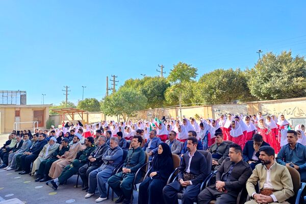 مراسم بازگشایی مدارس و گرامیداشت هفته دفاع مقدس در ثلاث باباجانی 