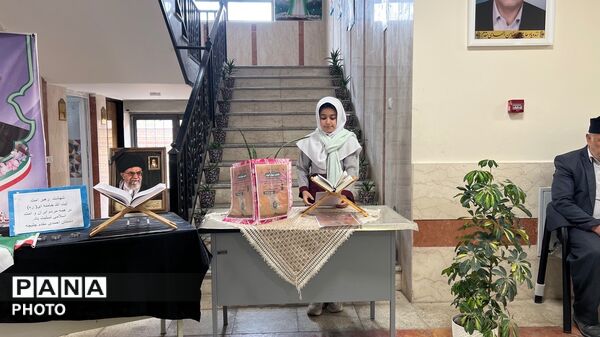 نهال‌ها در دبستان چلیچه به یاد شهدای مدرسه میناب می‌رویند