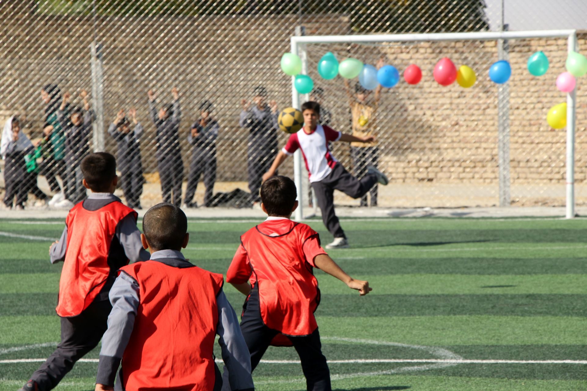 افتتاح زمین چمن مصنوعی در اسلام آباد