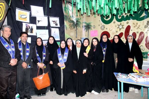 مراسم سازمان دانش‌آموزی فاروج به یاد دانش‌آموزان شهید میناب