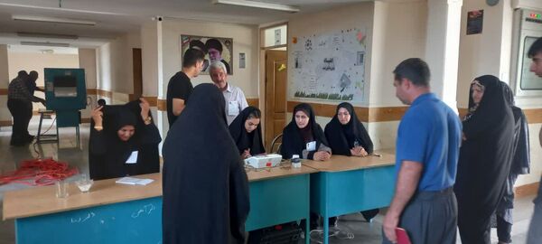 حضور پرشور مردم لرستان پای‌صندوق‌های رأی‌گیری