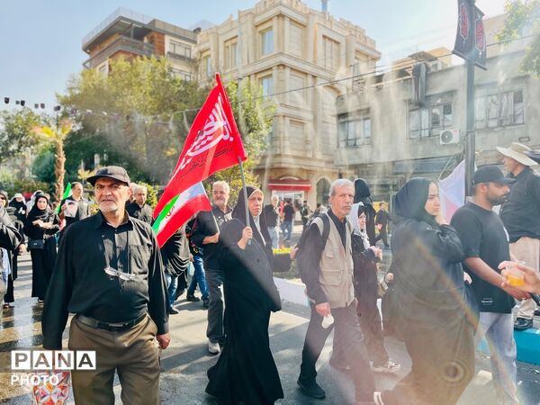 تجلیِ شکوهِ ایمان در مسیرِ عاشقی؛ تهران یکپارچه غرق در سوگِ اربعین