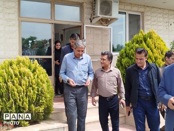بازدید فرماندار  از شرکت زرین‌فلز کاشمر