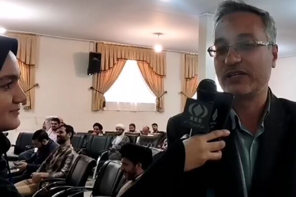 آیین تجلیل از مربیان برتر ناحیه چهار آموزش و پرورش قم