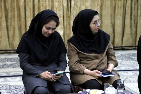 نشست اصحاب رسانه با نماینده ولی فقیه در یزد