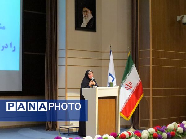 دیدار مشاور وزیر در امور زنان با دانشجویان دانشگاه فرهنگیان 