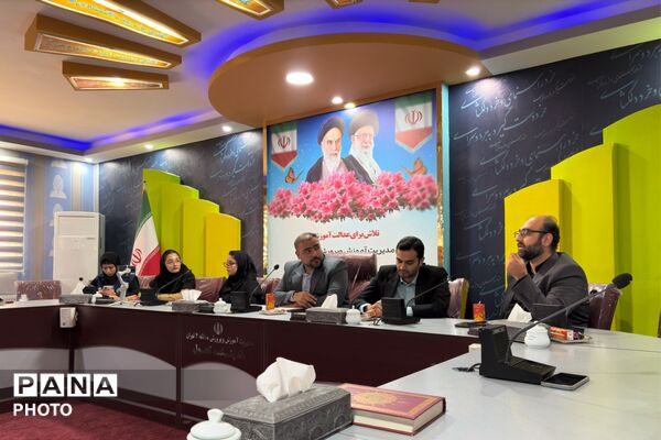 باید برخاست؛ هماهنگی دانش‌آموز خبرنگاران پانای منطقه ۴ برای پوشش رویداد آخرین وداع