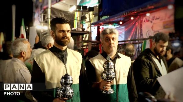 حضور سبز پوشان حرم علی ابن موسی الرضا در شب سی و دوم