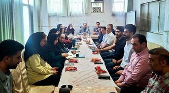 بررسی راهکارهای توسعه بهداشت و ورزش در سالن شهید عراقی