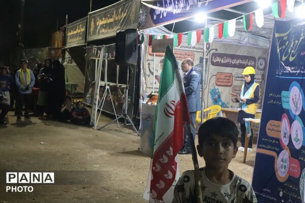 سازمان دانش آموزی میزبان دانش‌آموزان در غرفه با انرژی ها
