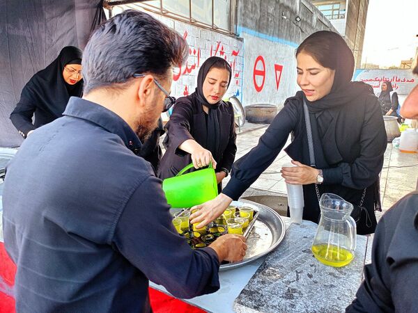 پذیرایی جانانه موکب های کاشمر از عزاداران حسینی