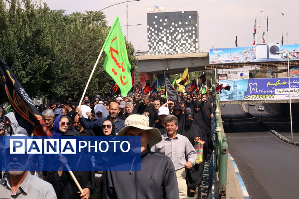 پیاده‌روی جاماندگان اربعین حسینی در تبریز