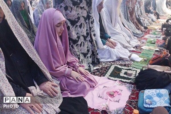 دعوت به «دخترانه‌ترین نماز جمعه»