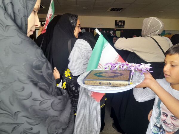  جشن شکوفه ها در دبستان شهید محمدی شهر نسر 