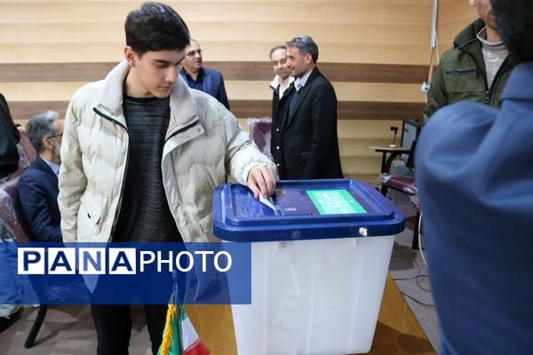 انتخابات هیات رئیسه‌ شورای دانش‌آموزی شهرستان مرند