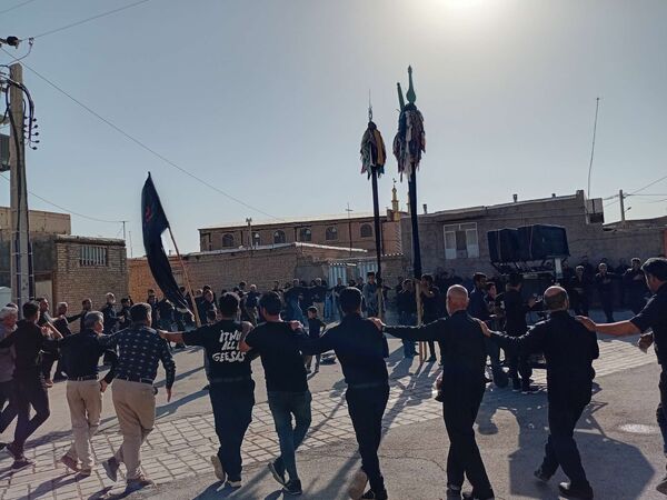 آیین سنتی"حسن - حسین"در روز اربعین حسینی در خلیل آباد