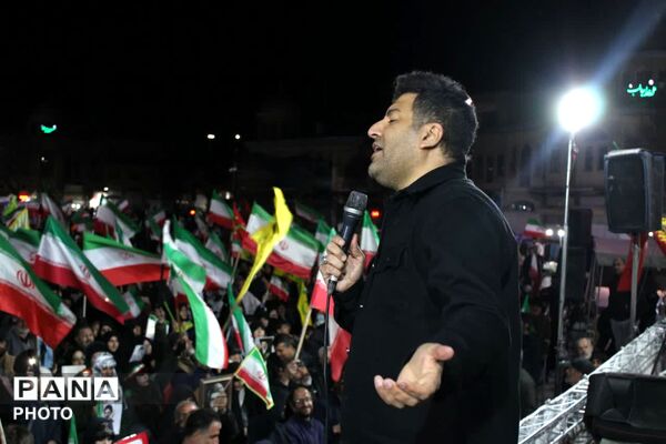 اجتماع بزرگ خانواده معظم شهدا و ایثارگران همراه با مردم در همدان 