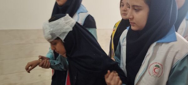 مانور زلزله در دبیرستان شهید هاشمی نژاد 