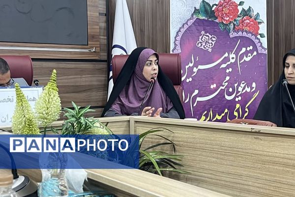 مراسم تجلیل از مشاوران مدارس ملارد در اردوگاه شهید محمد منتظری