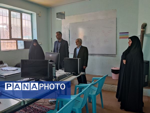 بازدید مدیر اداره آموزش و پرورش خلیل آباد از  کلاس‌های اوقات فراغت