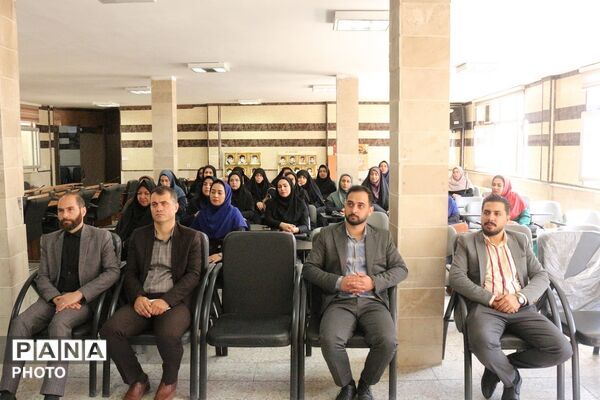 بزرگداشت آموزگاران پایه اول در فیروزکوه