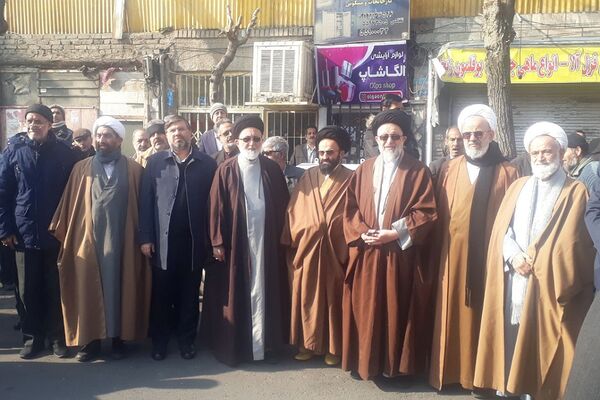 حضور اقشار مختلف شهرری در جشن پیروزی انقلاب 