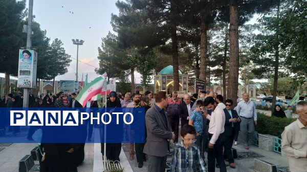 مراسم غبارروبی لاله زار شهرستان نیشابور به مناسبت گرامیداشت هفته معلم 