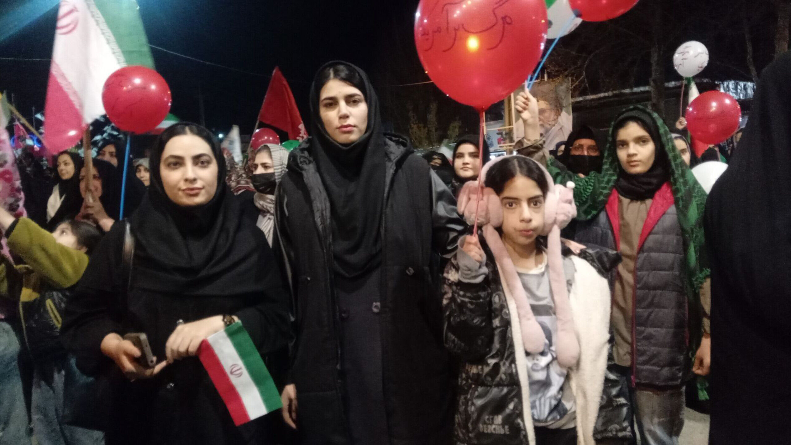 حضور پرشور مردم کوهدشت در میدان امام خمینی(ره)