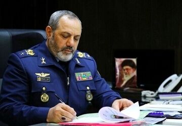 تبریک وزیر دفاع به فرمانده نیروی هوایی ارتش