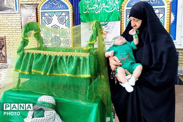 طنین نوای «لبیک یا حسین» در مراسم شیرخوارگان حسینی
