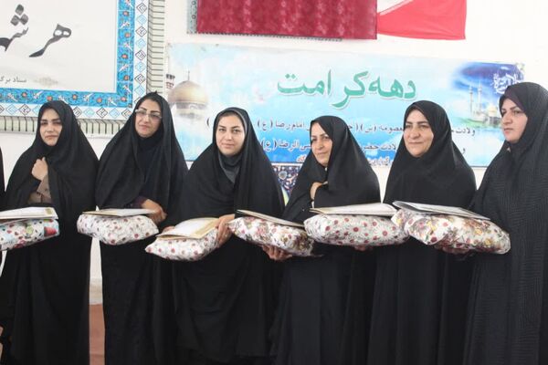 بزرگداشت مقام معلم در نماز جمعه گلوگاه 