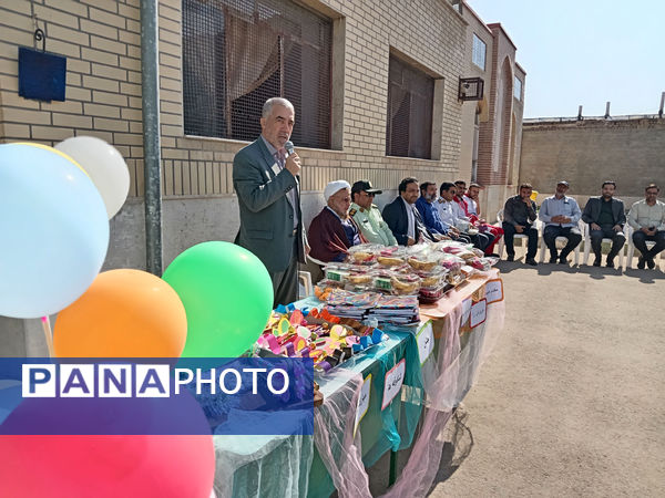 حضور مسئولان شهرستان جعفرآباد قم در دبستان حضرت زینب(س)