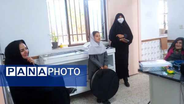 تبریک روز پرستار به کارکنان درمانگاه و خانه بهداشت روستای فدافن 