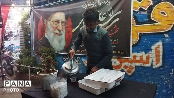 گذری بر اجتماع مردم نیشابور در فلکه صنعت 