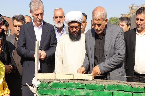 یک خشت هزار امید