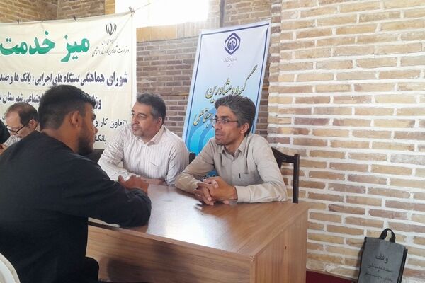 فعالیت میز خدمت در مسجد جامع نیشابور 