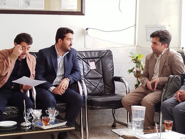 دیدار معاون پرورشی آموزش و پرورش کاشمر با کادر دبیرستان امام حسین (ع)