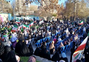 برگزاری جشن باشکوه به مناسبت روز دختر و به یاد دختران شهیده میناب در شهرستان تویسرکان