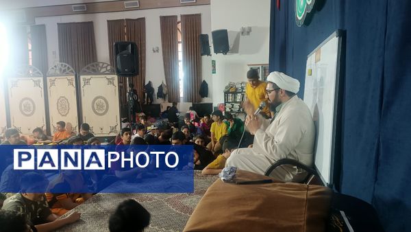 کلاس درس و اخلاق برای معتکفین اعتکاف دانش‌آموزی «سه روز در بهشت»