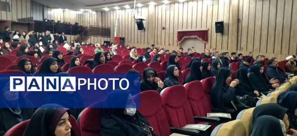  تقدیر از فعالان امور تربیتی به‌مناسبت هفته امور تربیتی در ناحیه 2کرج 