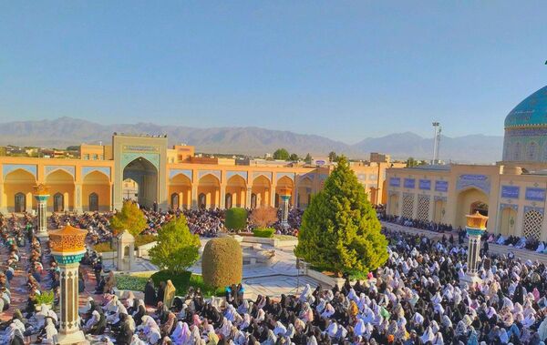 نماز عید فطر ۱۰ هزار نفری در کاشمر 