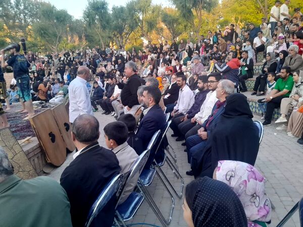 برگزاری جشنواره آیین و رونمایی از پویش‌ ملی «من میراث‌بان ایرانم» در پارک ایران کوچک کرج 