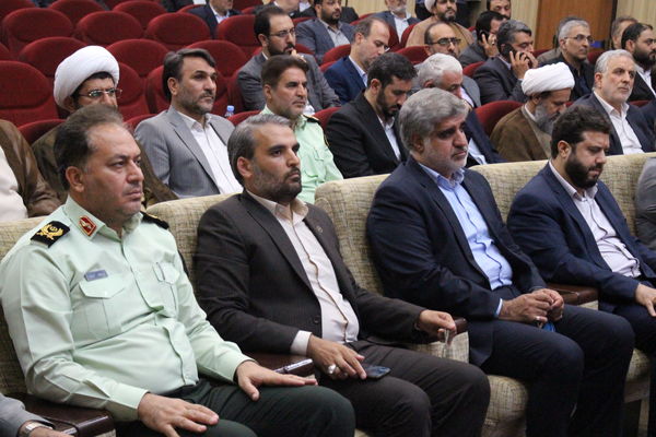 جلسه شورای اداری استان تهران با حضور وزیر کشور به‌مناسبت هفته معلم